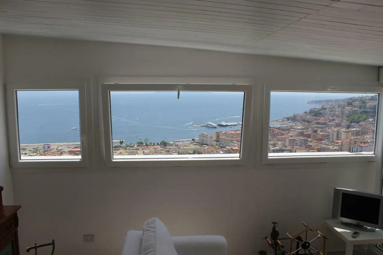 Attico Paradiso Napoli 0*,